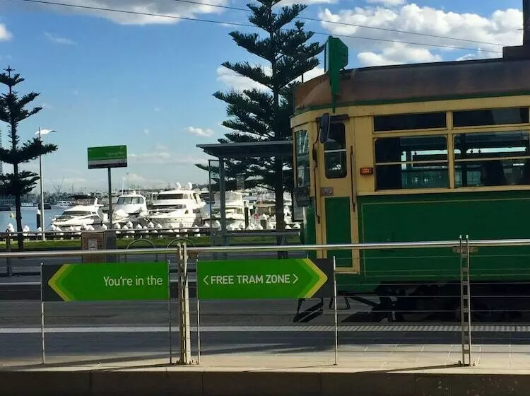 Docklands Private Collection City Harbour Apartments