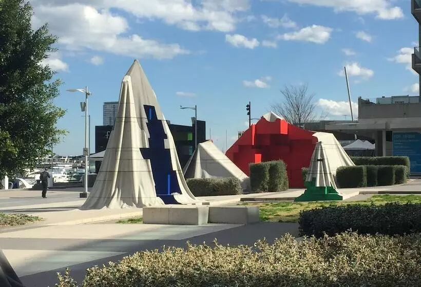 Docklands Private Collection City Harbour Apartments