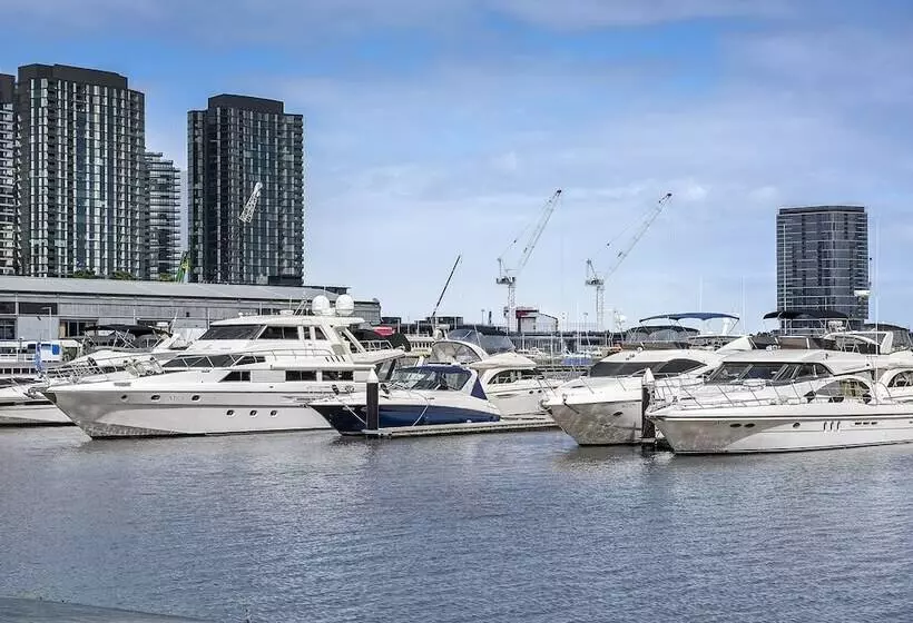 Docklands Private Collection City Harbour Apartments