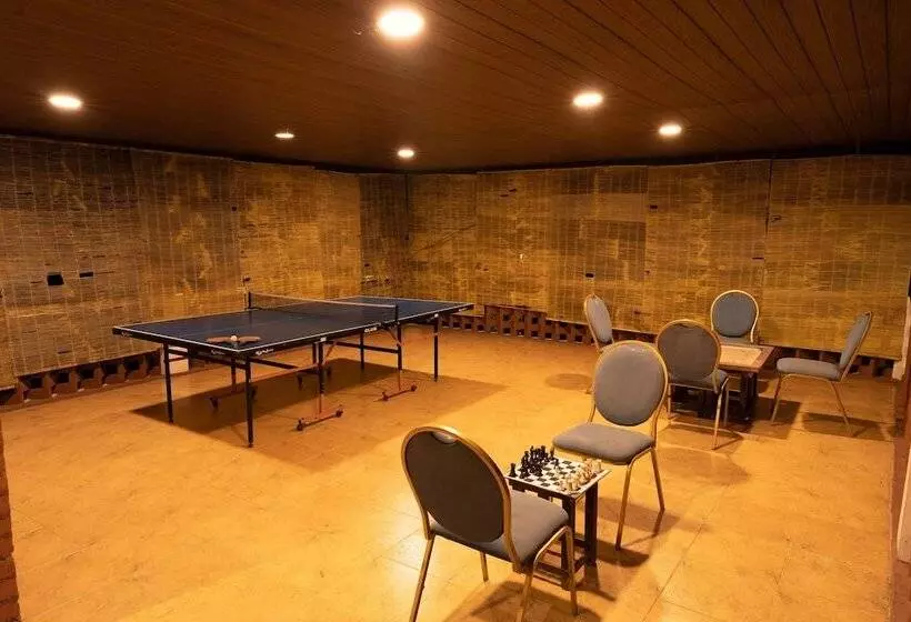 منتجع Falling Waters Munnar