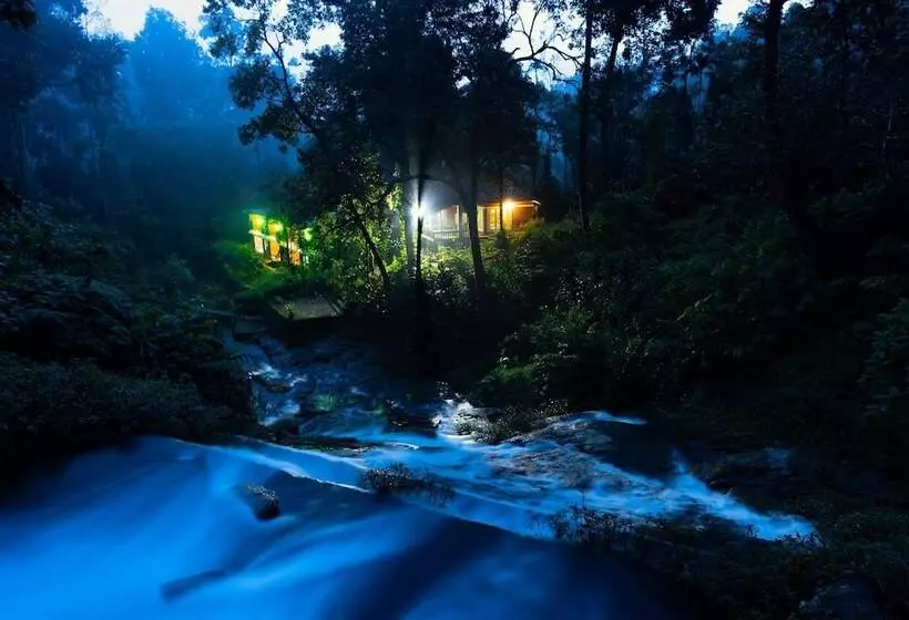 منتجع Falling Waters Munnar