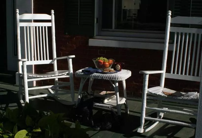 Grape Arbor Bed And Breakfast