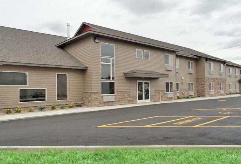 בית מלון כפרי Canby Inn And Suites