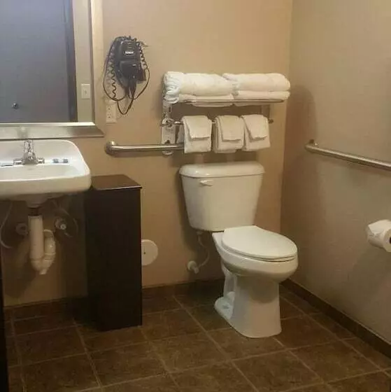 בית מלון כפרי Canby Inn And Suites