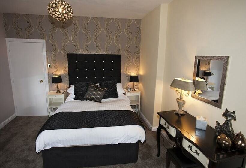 فندق Haworth Old Hall