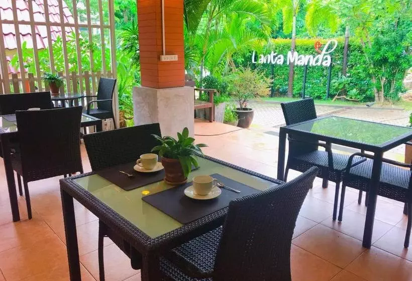 Hotelli Lanta Manda