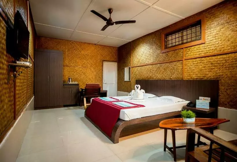 Hotel Palm Grove Eco Resort