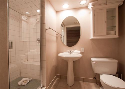 هتل Powder's Edge