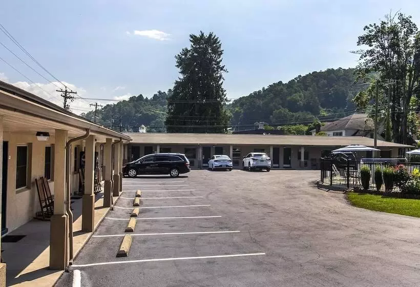 בית מלון כפרי Relax Inn   Bryson City