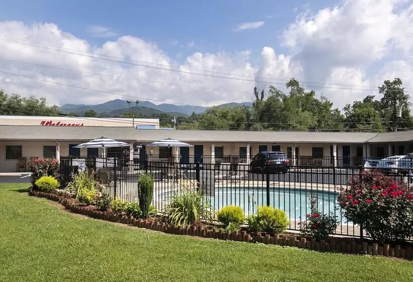 בית מלון כפרי Relax Inn   Bryson City