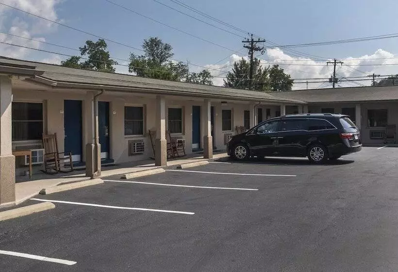 בית מלון כפרי Relax Inn   Bryson City