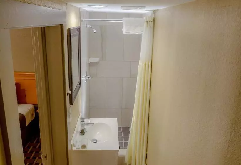 בית מלון כפרי Relax Inn   Bryson City