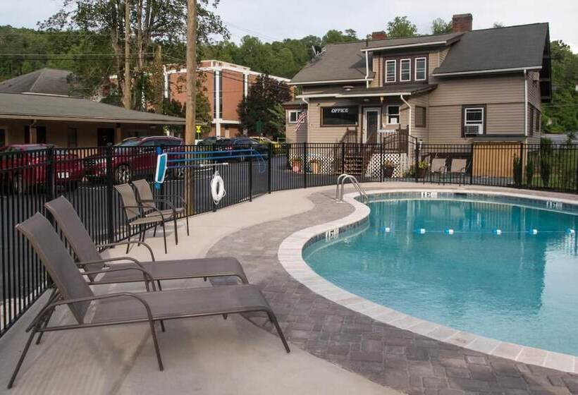 בית מלון כפרי Relax Inn   Bryson City