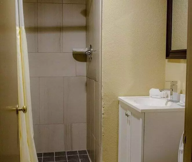 בית מלון כפרי Relax Inn   Bryson City