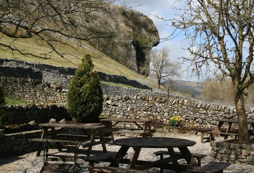 فندق Tennant Arms