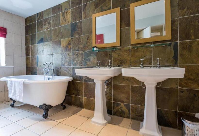 فندق Tennant Arms