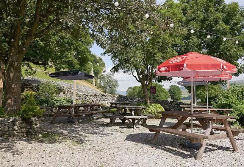 בית מלון כפרי Tennant Arms