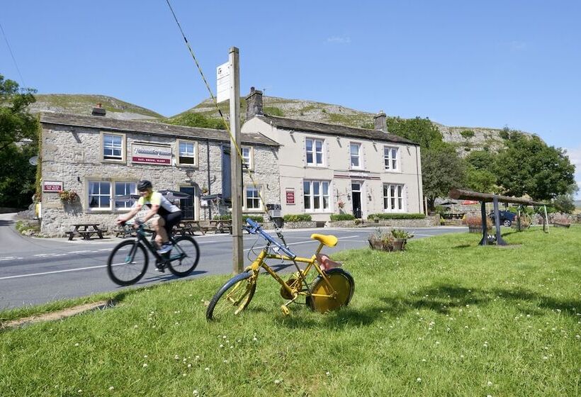 فندق Tennant Arms