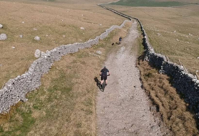 فندق Tennant Arms