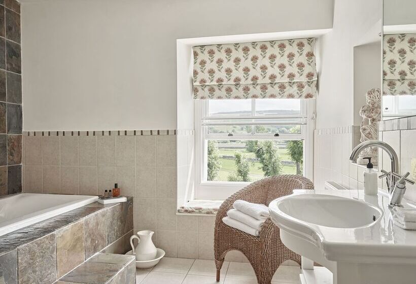 فندق Tennant Arms