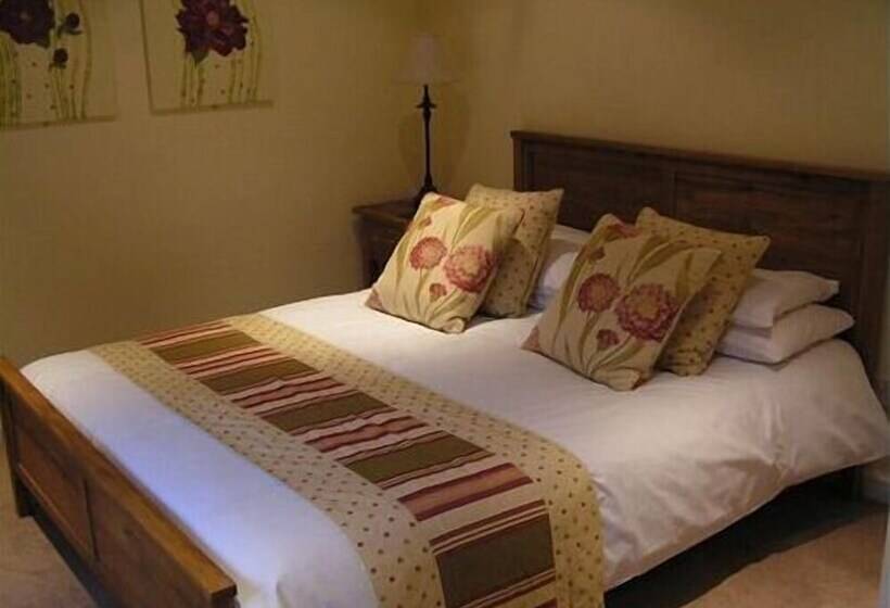 فندق Tennant Arms