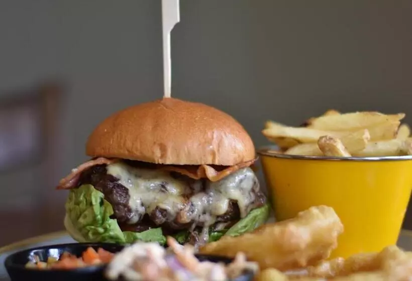 בית מלון כפרי Anglers Arms