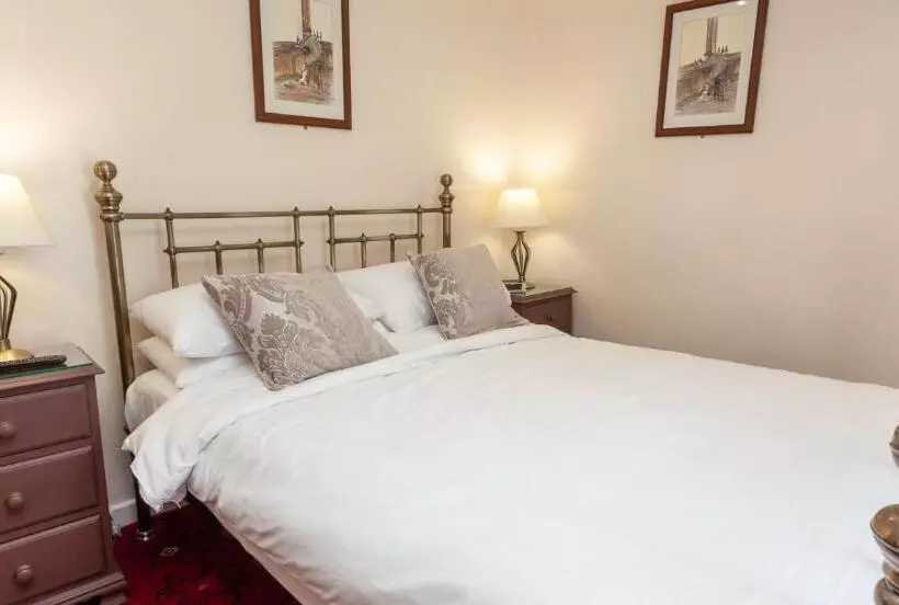 בית מלון כפרי Anglers Arms