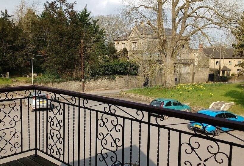 فندق The Bell House