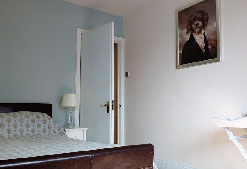 فندق The Bell House