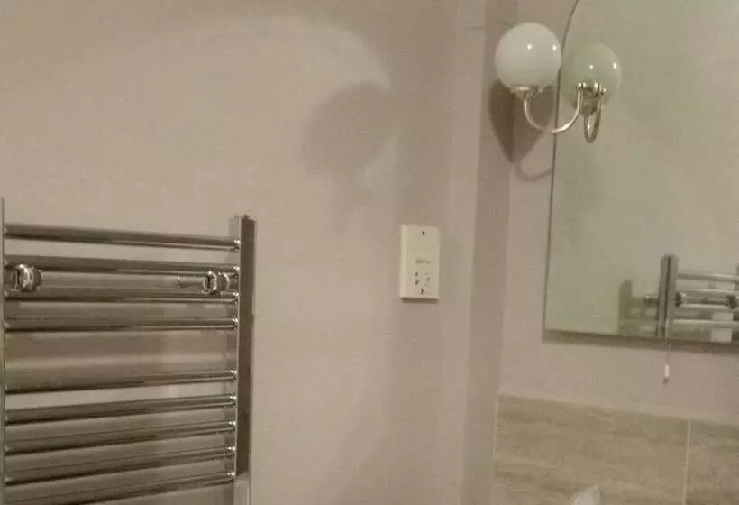 Hotel The Bell House