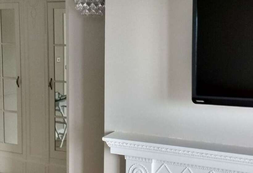 فندق The Bell House