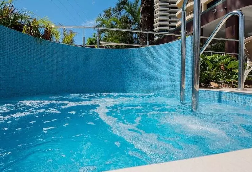 Norfolk Luxury Beachfront Apartments