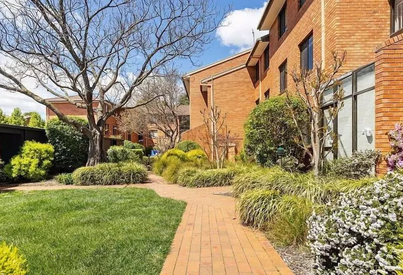 Oxley Court Serviced Apartments