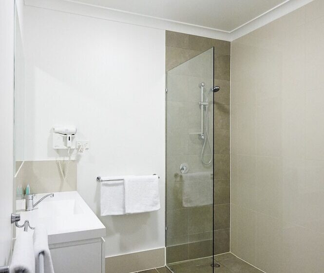 Oxley Court Serviced Apartments