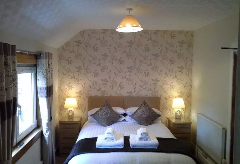 Пансион Carrmoor Guest House