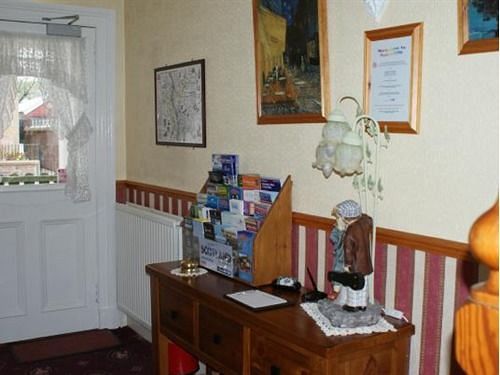 Пансион Hawthorn Lodge Guest House