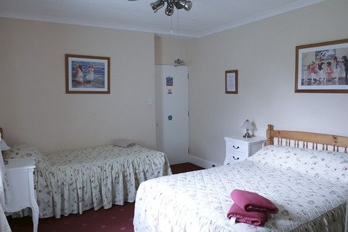 Пансион Hawthorn Lodge Guest House