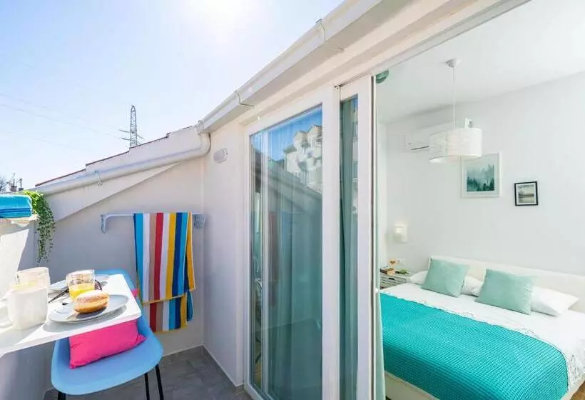 ペンション Jele Rooms