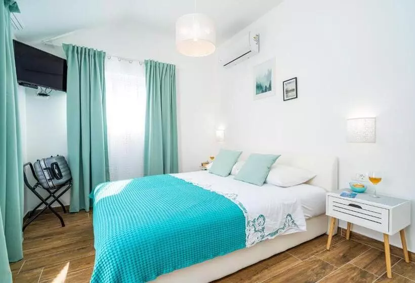 ペンション Jele Rooms