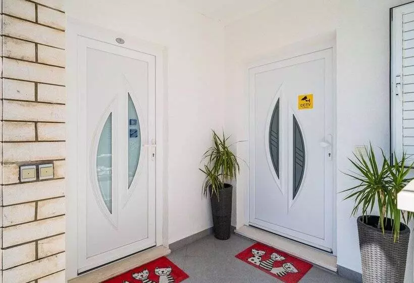 ペンション Jele Rooms