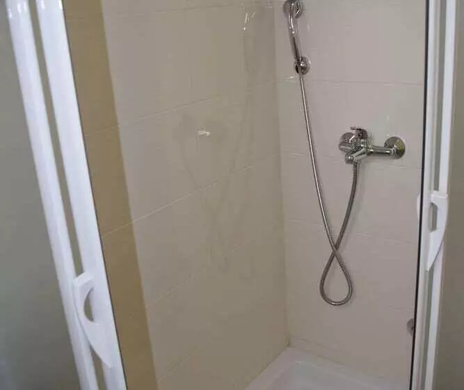 ペンション Jele Rooms