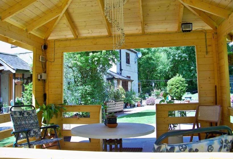 بنسيون Old Presbytery Guest House