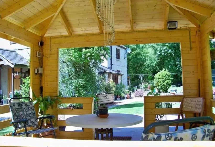 펜션 Old Presbytery Guest House