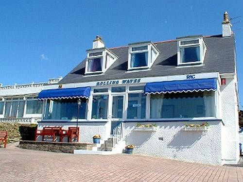 פנסיון Rolling Waves