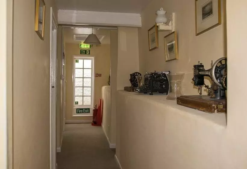 Пансион Southern Cross Guest House