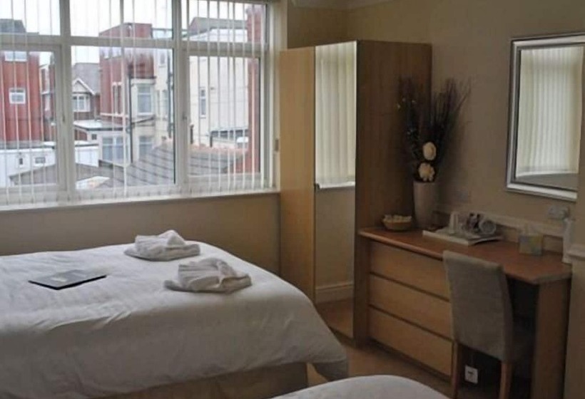 Pensão Surrey House