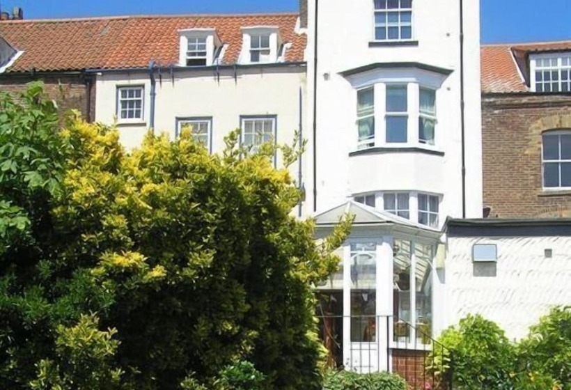 بنسيون Tall Storeys