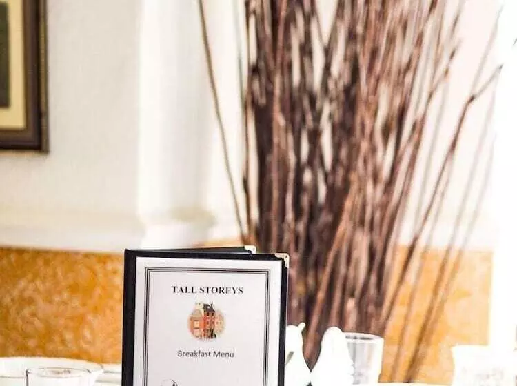 Пансион Tall Storeys