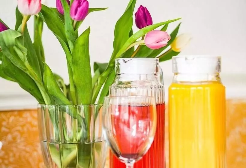 Пансион Tall Storeys