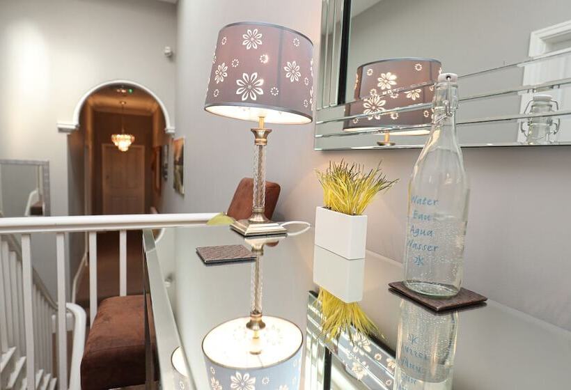 بنسيون The Stamford